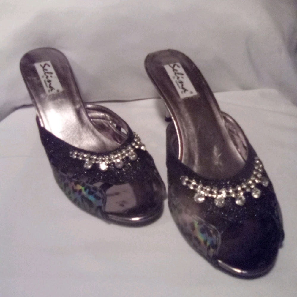 Women's "Selina" pumps w/rhinestones